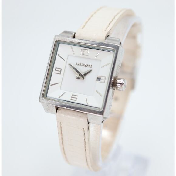 Nixon Downtown The Union Square Womens Date Watch Silver White Square 25mm Dial - Picture 1 of 15